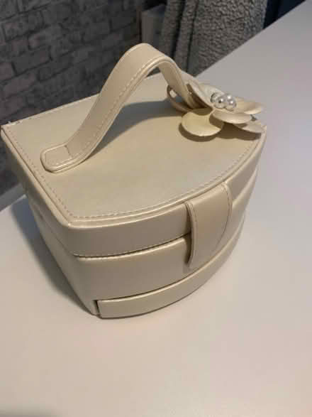 Photo of free Leather Cream Jewellery Box (Lords Wood ME5) #4