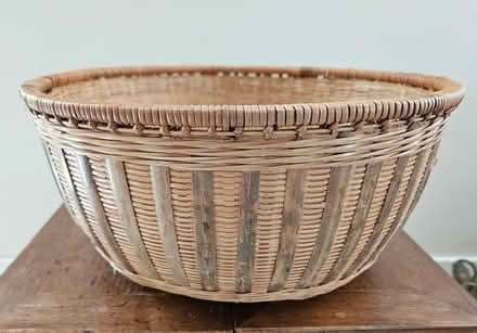 Photo of free Round basket (Wallingford) #2