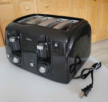 Photo of free 4 slot toaster (Near Mississippi and Dayton) #1