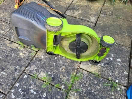 Photo of free Lawnmower - for spare parts (Streatham Hill. SW2) #2