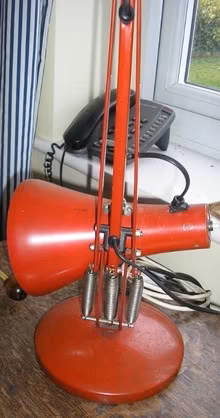 Photo of free Red Anglepoise lamp - for spares or repair (Walton-on-Thames KT12) #2