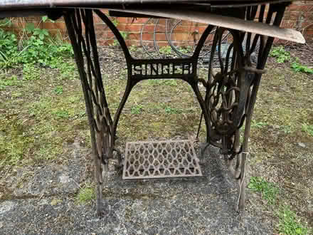 Photo of free Singer Stand (shepperton TW17) #3