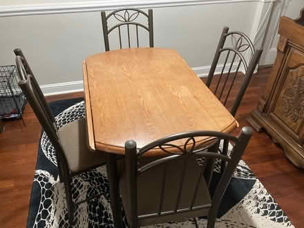 Photo of free Table and Chairs (Hartsdale) #2