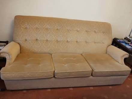 Photo of free Parker Knoll suite (Witham) #1
