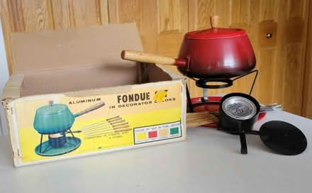 Photo of free Fondu pot (Near Mississippi and Dayton) #2