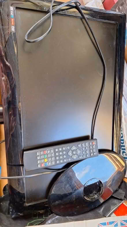 Photo of free 22" TV working (Kempston MK42) #4