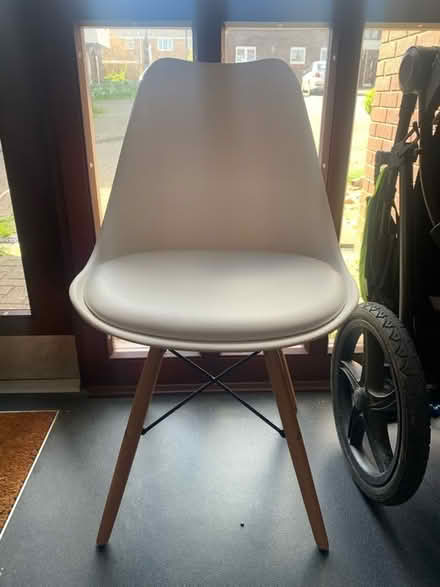 Photo of free White chair (CT20) #1
