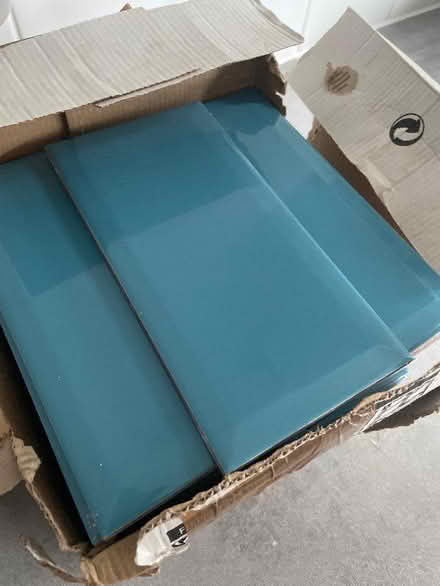 Photo of free Kitchen tiles / splash back (Teignbridge District TQ12) #2