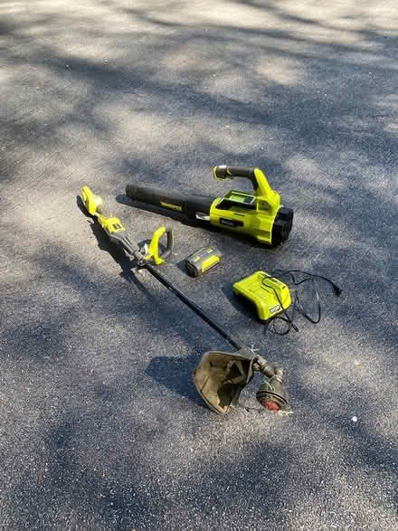 Photo of free Ryobi battery blower & trimmer (WC / Exton) #1