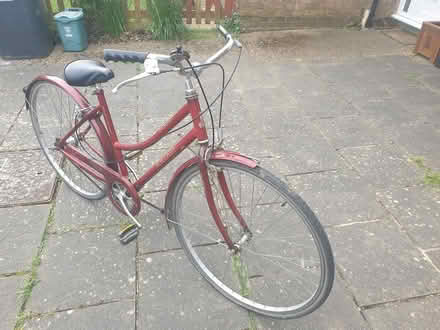 Photo of free Antique bike (Leverstock Green) #4