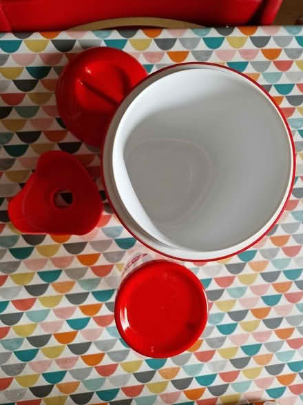 Photo of free EasiYo yoghurt maker (Chesham HP5) #2