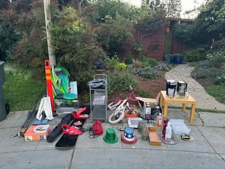 Photo of free stuff @ 3998 Bibbits Dr, P. A (3998 Bibbits Dr. Palo Alto) #2