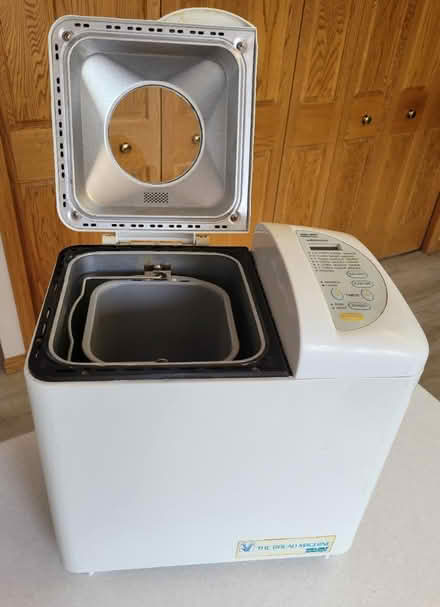 Photo of free Bread maker (Near Mississippi and Dayton) #2