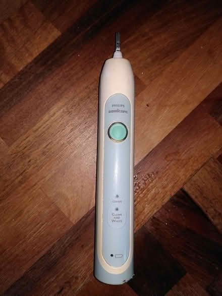 Photo of free Electric toothbrush (billericay CM12) #1