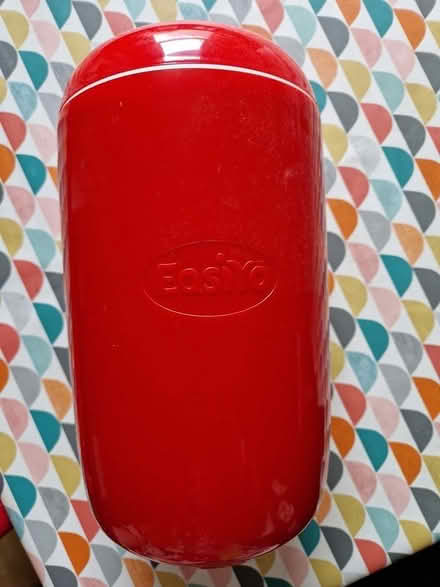 Photo of free EasiYo yoghurt maker (Chesham HP5) #1