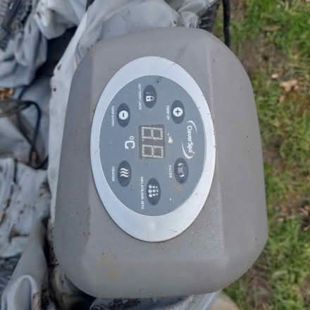 Photo of free Clever Spa hot tub model 8117 not working for spares only (Hertford Heath SG13) #1