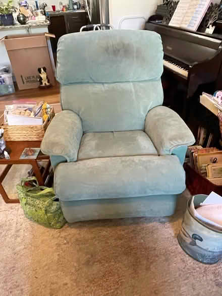 Photo of free lazy boy chair (Matteo drive, Wilmington.) #2