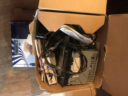 Photo of free Car radio set (SE16) #2