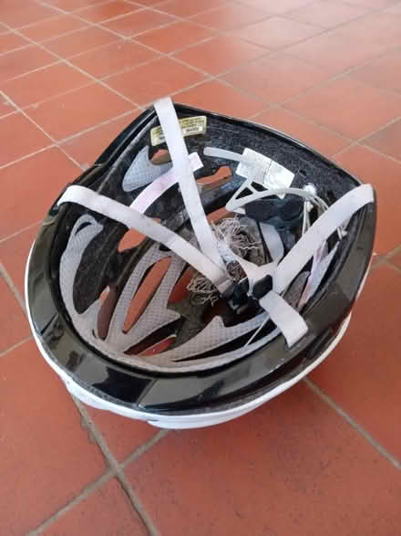 Photo of free adult cycle helmet (Nyetimber PO21) #2