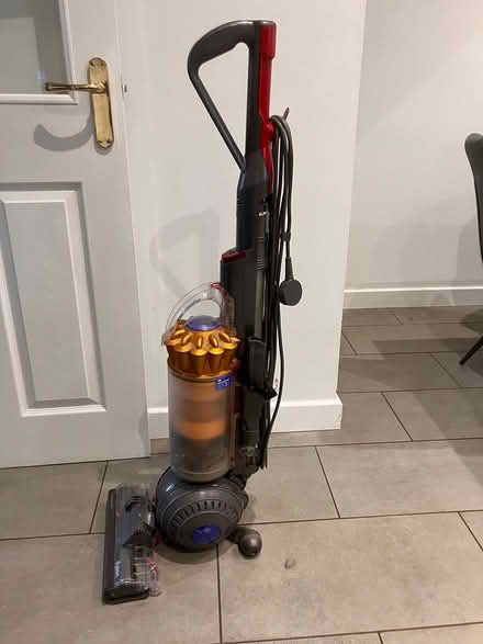 Photo of free Dyson vacuum for spares or repair (Telford TF3) #1