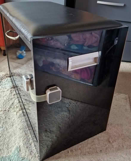 Photo of free Shoe storage bench (Aylesbury, HP19) #4