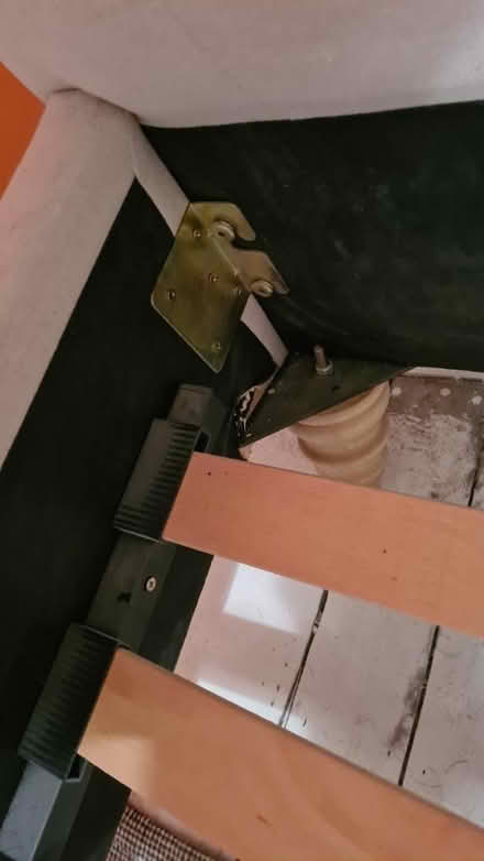 Photo of free King size bed (finchampstead, rg40) #3