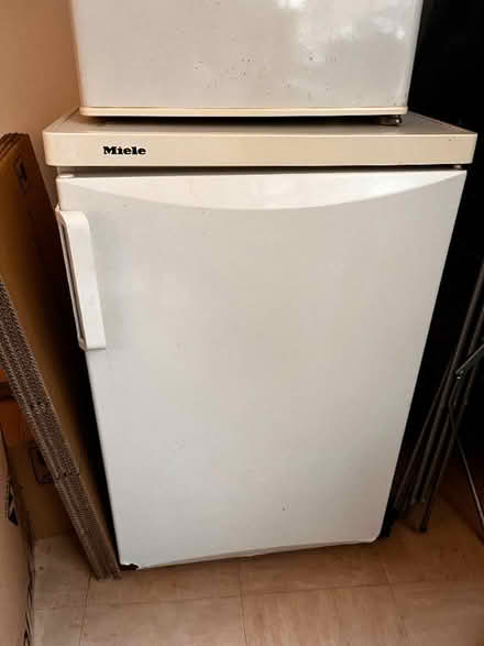 Photo of free Small fridge - good working order (Vauxhall SE11) #1