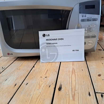 Photo of free LG Microwave (Hornsey N8 London) #1