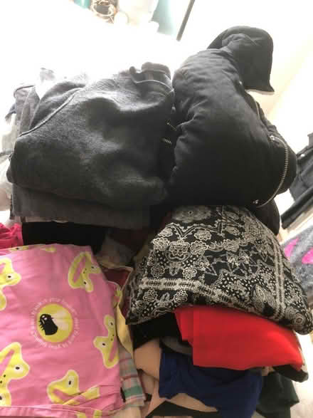 Photo of free Size XS & S clothes (KT3 New malden) #1