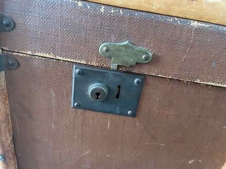 Photo of free Vintage travel chest (SE6) #4