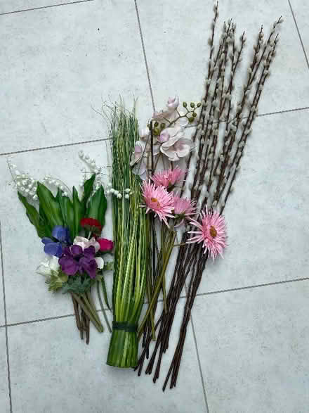 Photo of free Artificial/silk flowers (Kenilworth CV8) #1