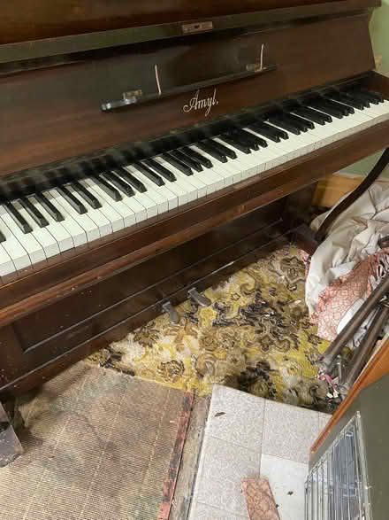 Photo of free Piano (Vale LA1) #4