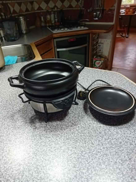Photo of free Crock-Pot Slow Cooker (Belmont SL6) #2
