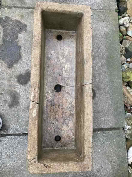 Photo of free Old concrete planter in two pieces (Hastings TN35) #3