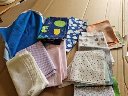Photo of free bag of cotton fabric pieces (Spinney Hill) #1