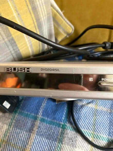Photo of free DVD player (Brentford) #3
