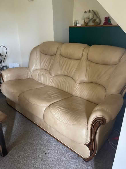 Photo of free Leather Sofa and chair (Hazard TQ9) #1