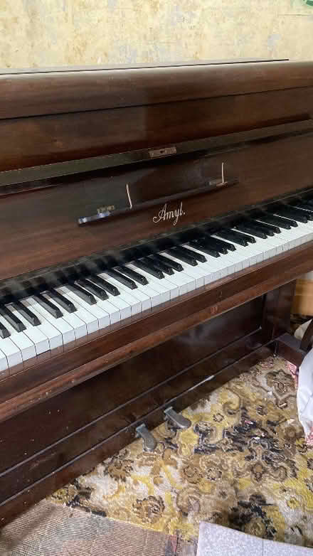 Photo of free Piano (Vale LA1) #1