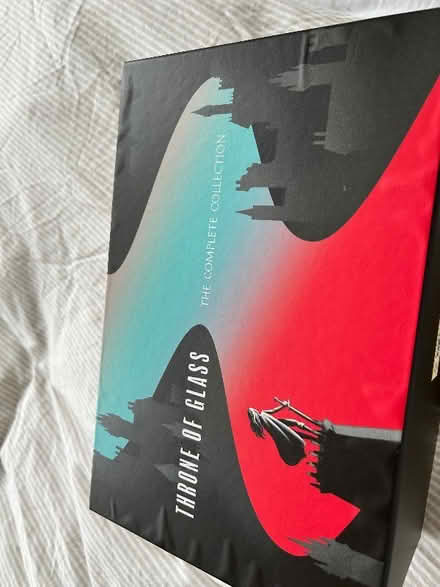 Photo of free Throne of Glass by Sarah J Maas (Old Windsor SL4) #3