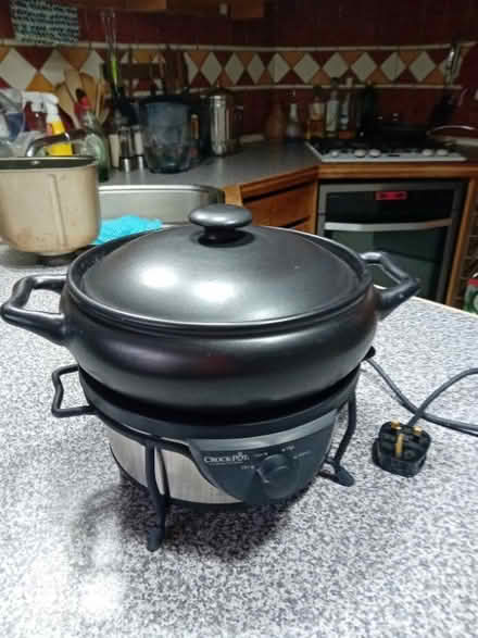 Photo of free Crock-Pot Slow Cooker (Belmont SL6) #1