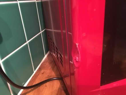 Photo of free Working Red Microwave (Newhaven EH6) #2