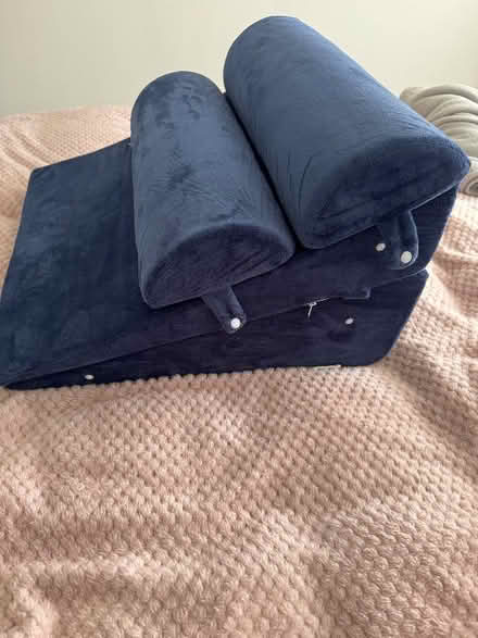 Photo of free 4 Piece Memory foam bed wedge set almost new. (West Oxfordshire OX29) #1