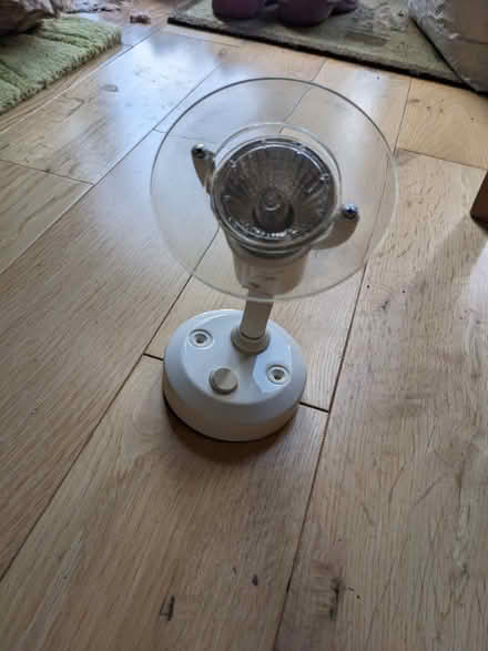 Photo of free Single spot light (Middlewood S6) #2