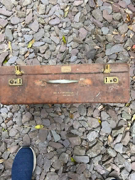 Photo of free Leather travel case (Exeter EX4) #3