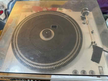 Photo of free Phillips 318 electronic turntable (Lower East Side) #2