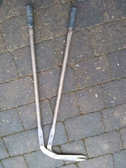 Photo of free Lawn edging shears (Harrogate HG2) #1