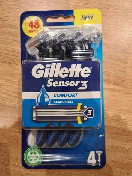 Photo of free Men's Gillette razors (Didcot OX11) #1