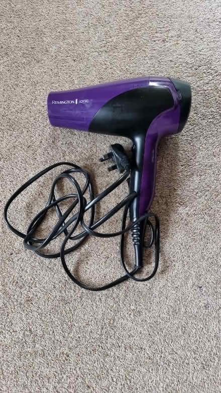Photo of free Remington Ionic Hairdryer (Sandridge AL4) #1