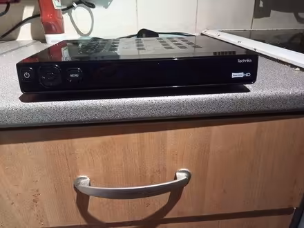 Photo of free Freeview HD digital box (Malvern WR14) #1