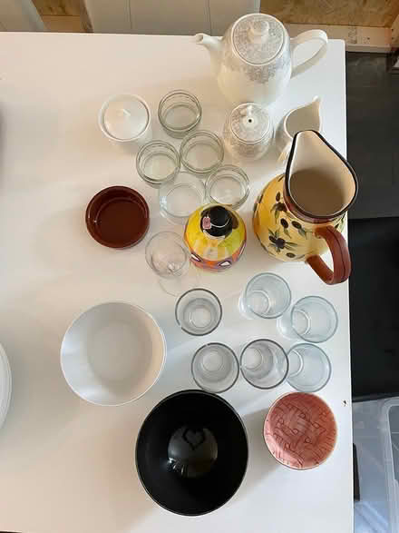Photo of free Bowls, glasses and tea set (Worcester Park KT4) #1